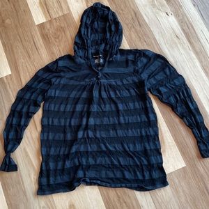 Liz Lange maternity long sleeve with hood